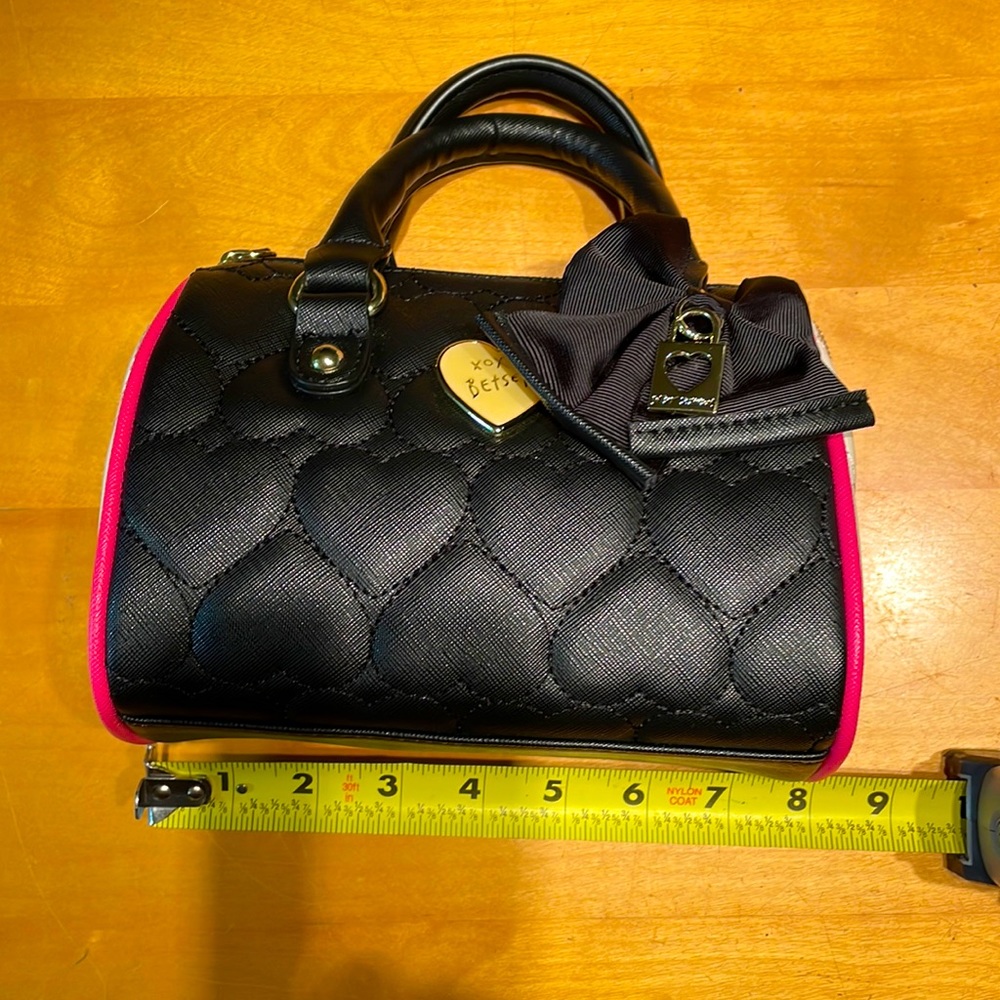 Small Betsey Johnson puffy, heart bag